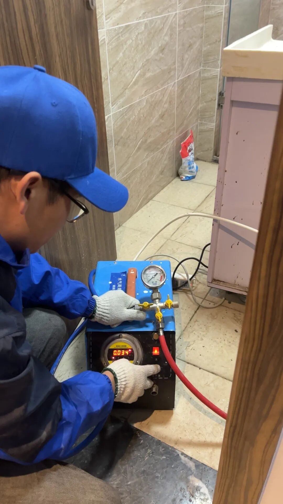 防水补漏8.jpg 防水补漏8.jpg